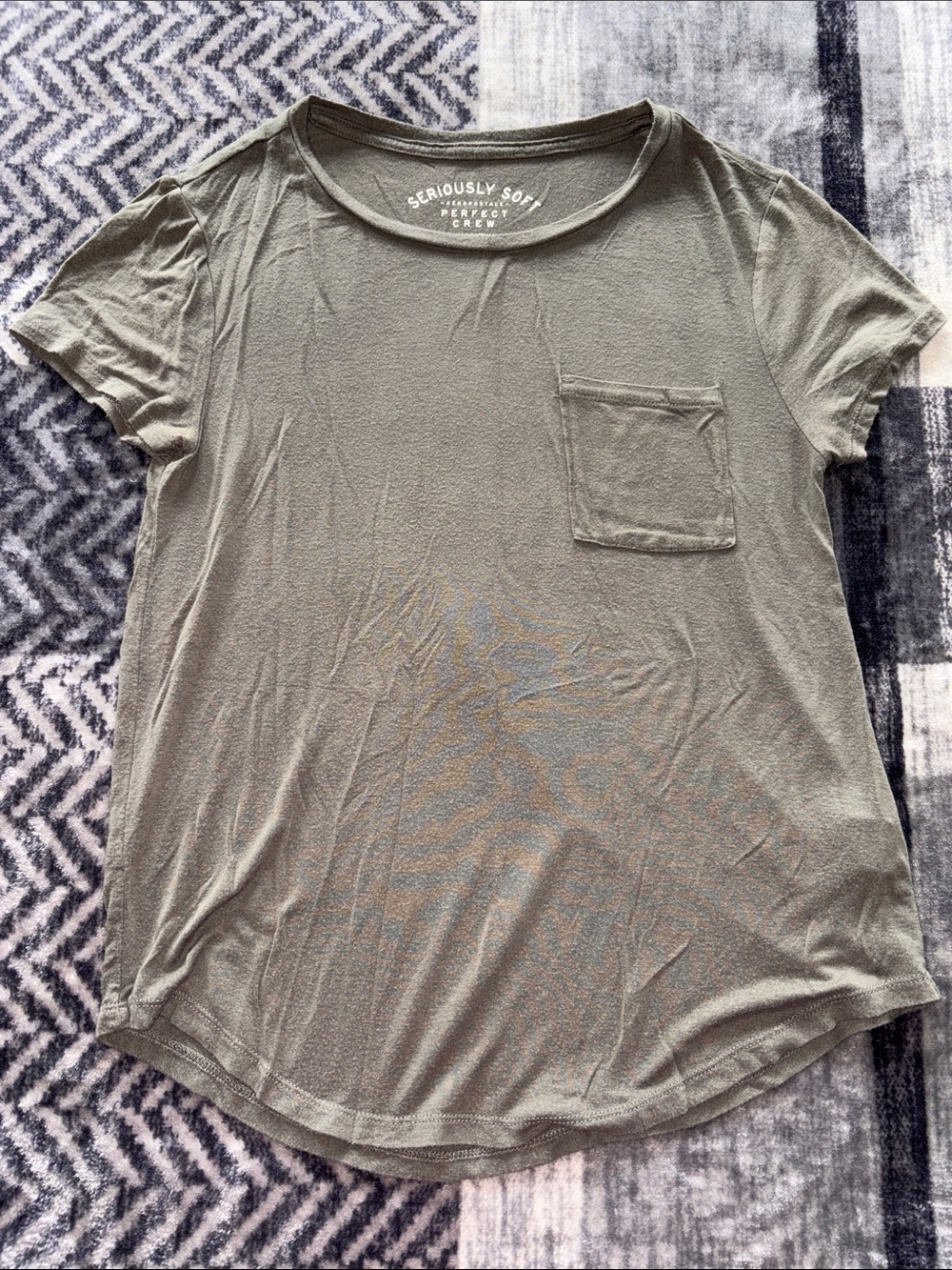 🐢Aeropostale Olive Green Pocket Tee - Crew Neck Short Sleeve